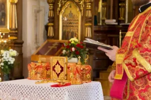 Zaproszenia na ślub cywilny – elegancja, prostota i personalizacja